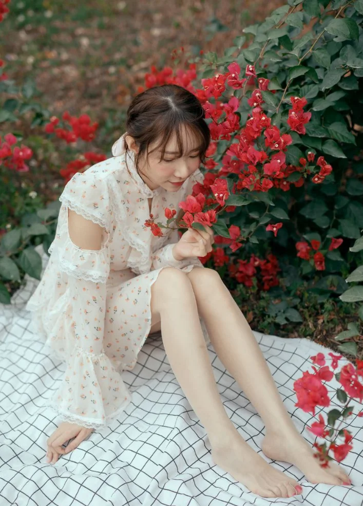 尤蜜丝 穿搭写真图包合集下载