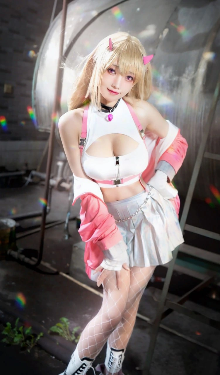 走路摇zly Cosplay高清写真图包合集下载