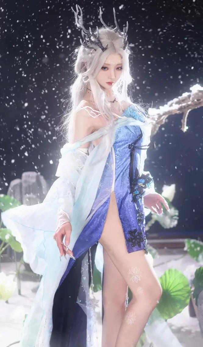 走路摇zly Cosplay高清写真图包合集下载