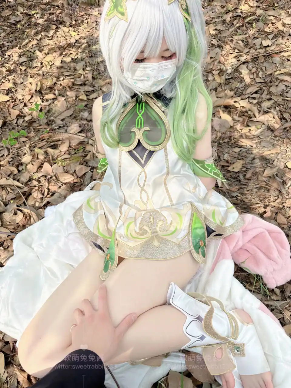 软萌兔兔酱 Cosplay性感美图写真图包合集下载