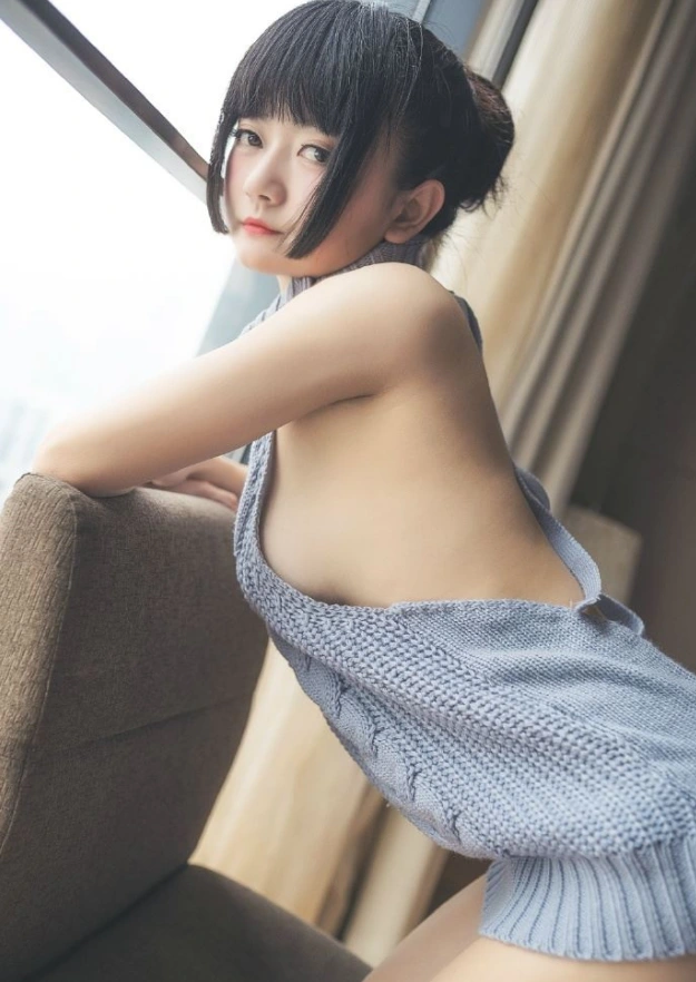 婴紫-炸毛总裁不艹粉 Cosplay图片写真合集下载