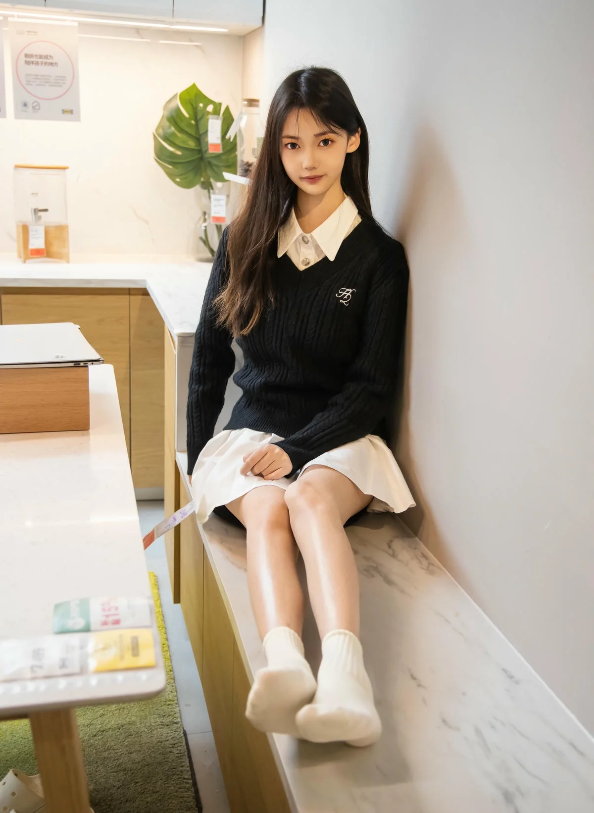 足愉心摄影 玉足袜控美学高清美图写真合集下载