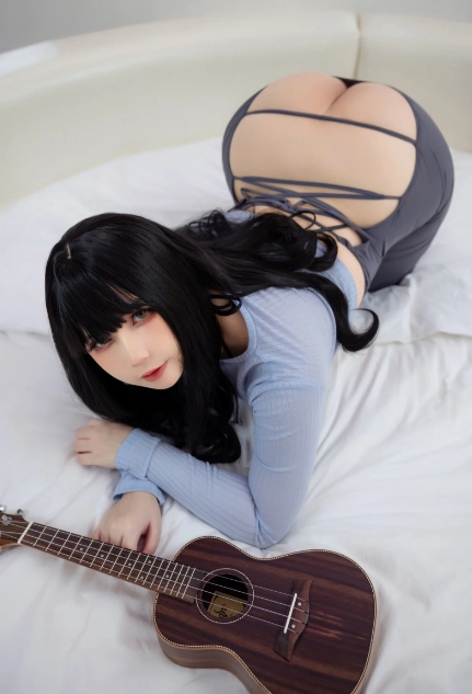 Uy Uy 越南Coser高清写真摄影作品合集下载