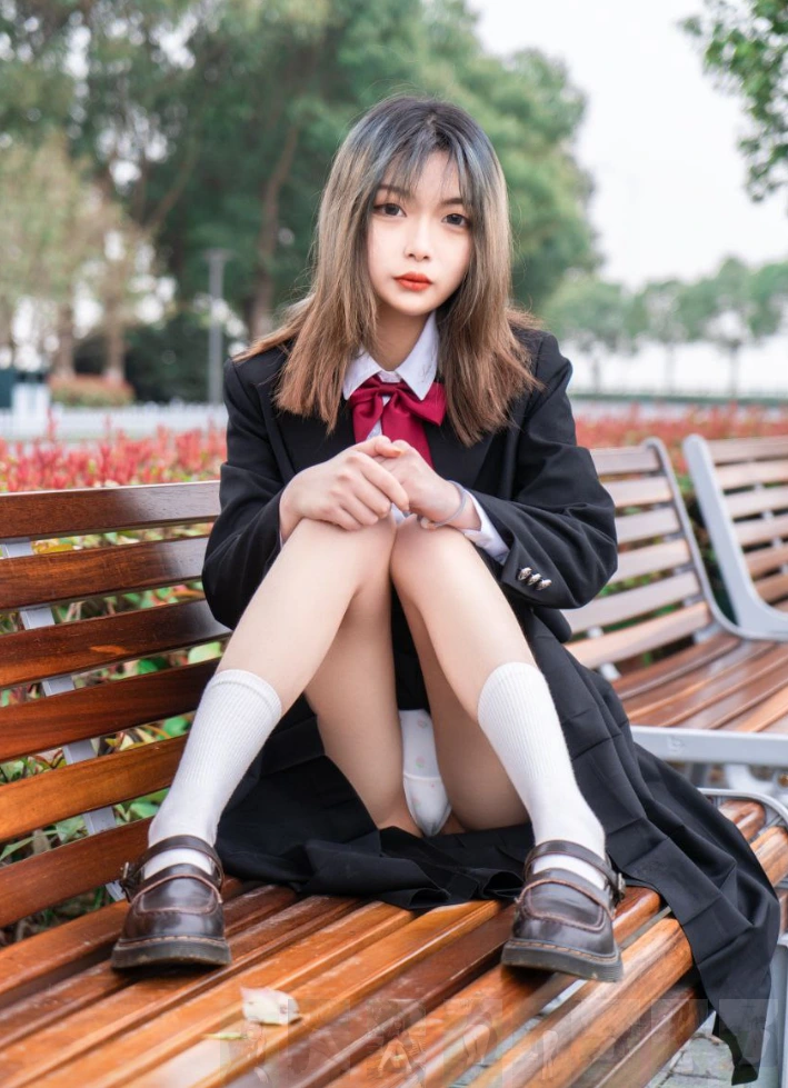 梨瑾瑾 Cosplay内裤诱惑高清美图写真合集下载
