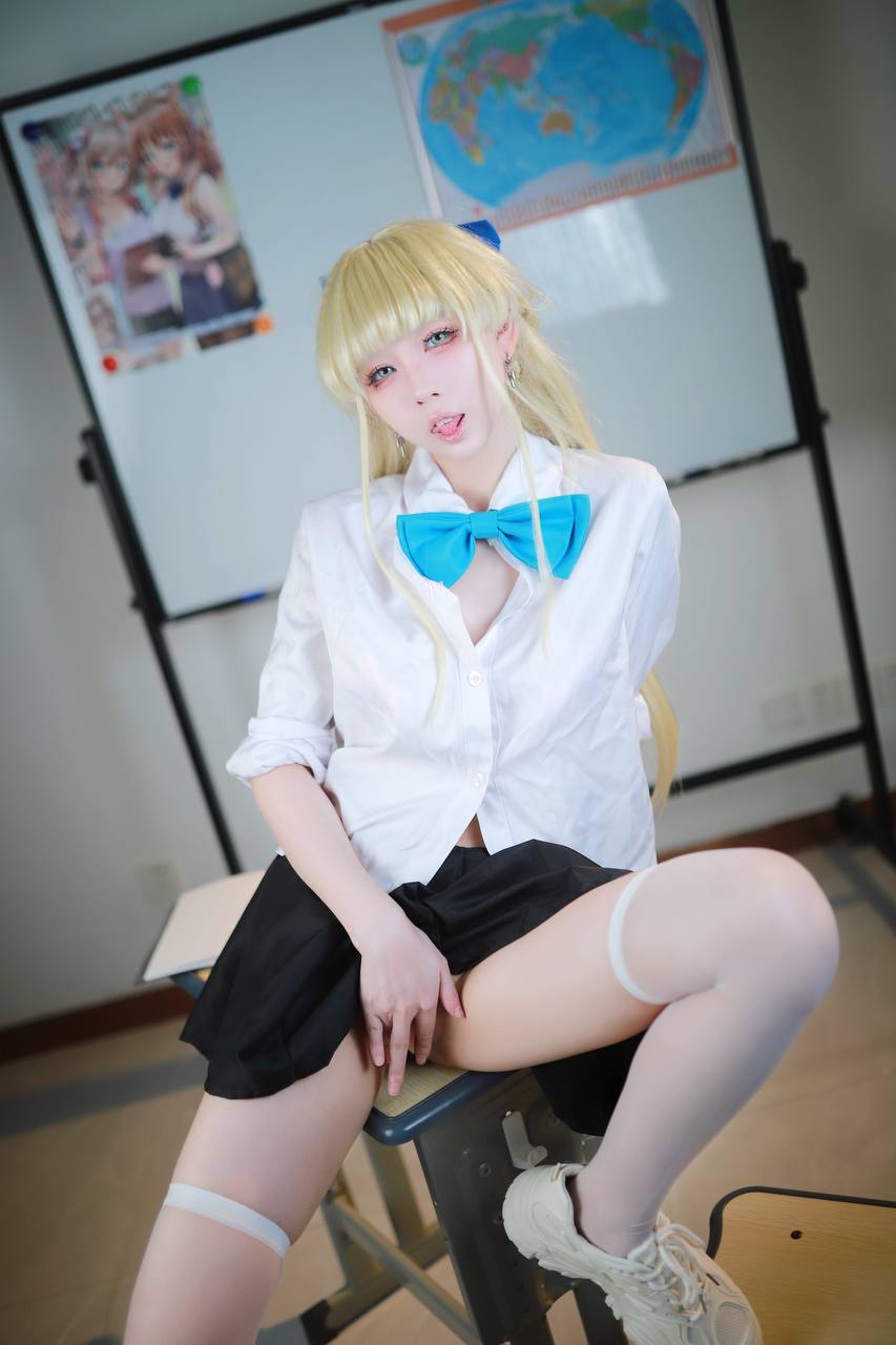 上杉绘梨落 反差诱惑美女Cosplay写真资源合集下载