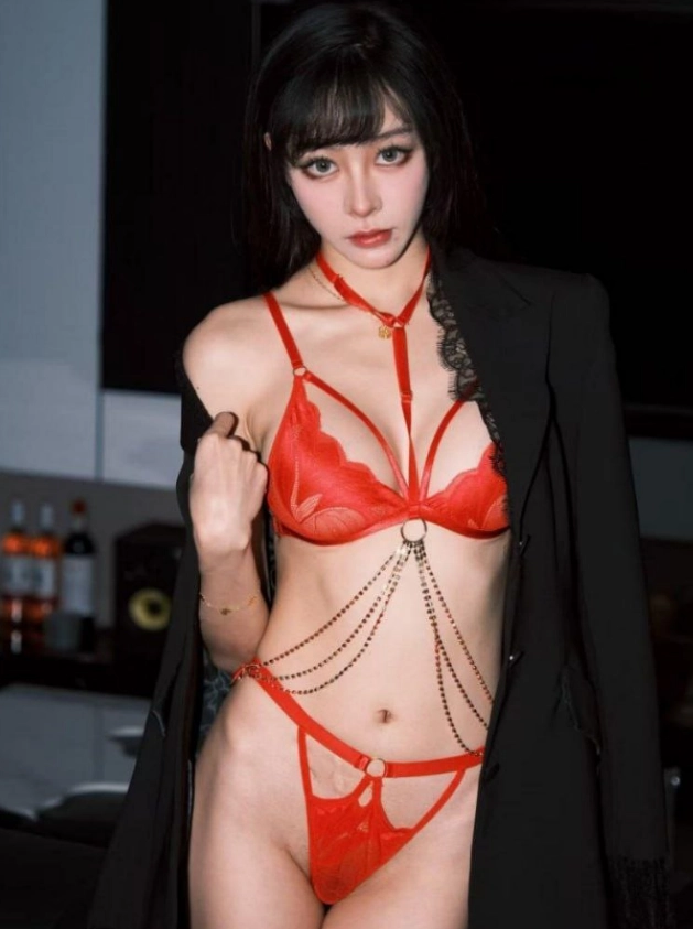 人间小奶猫 岛遇美女写真套图合集下载